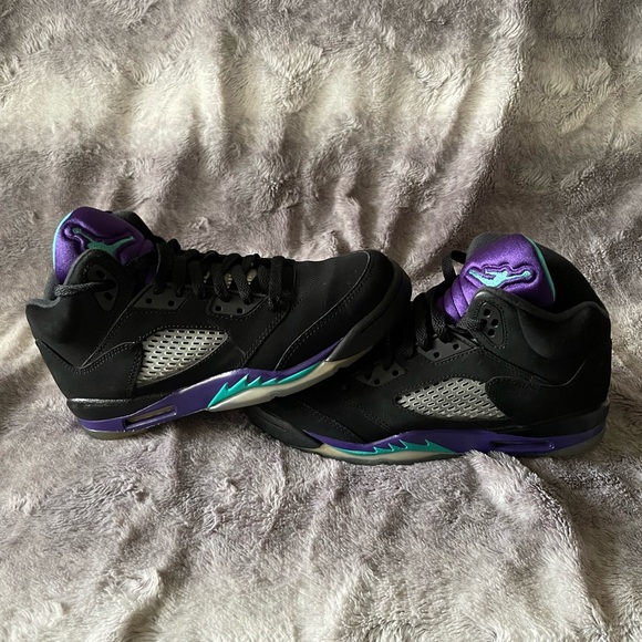 Nike Air Jordan Retro Black Grape Size 6y 2013